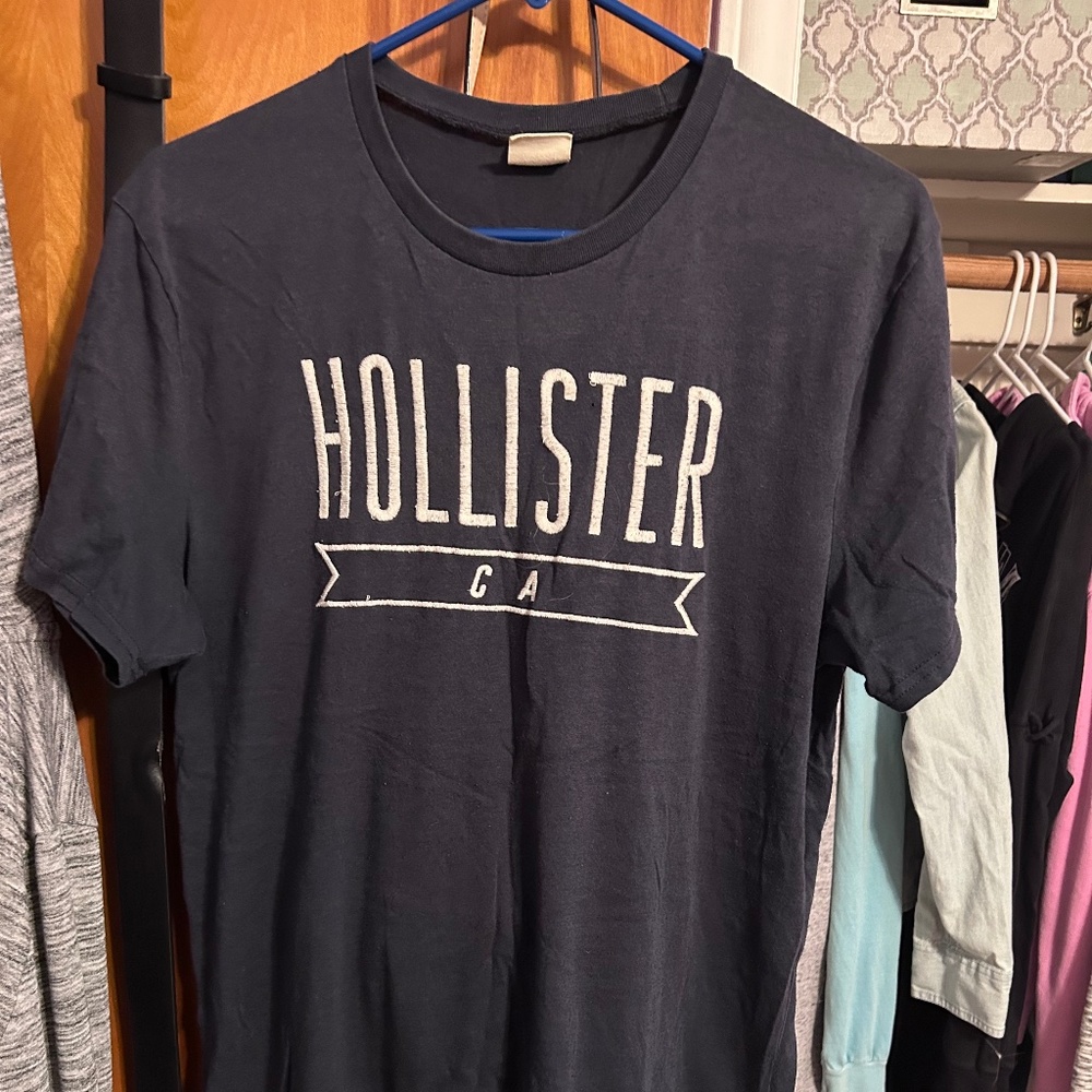 Men’s Hollister Shirt
